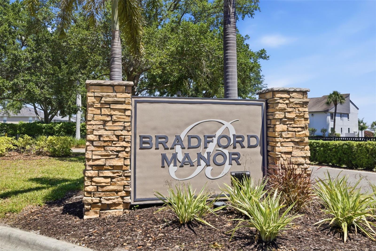 BRADFORD MANOR TWNHMS - Residential