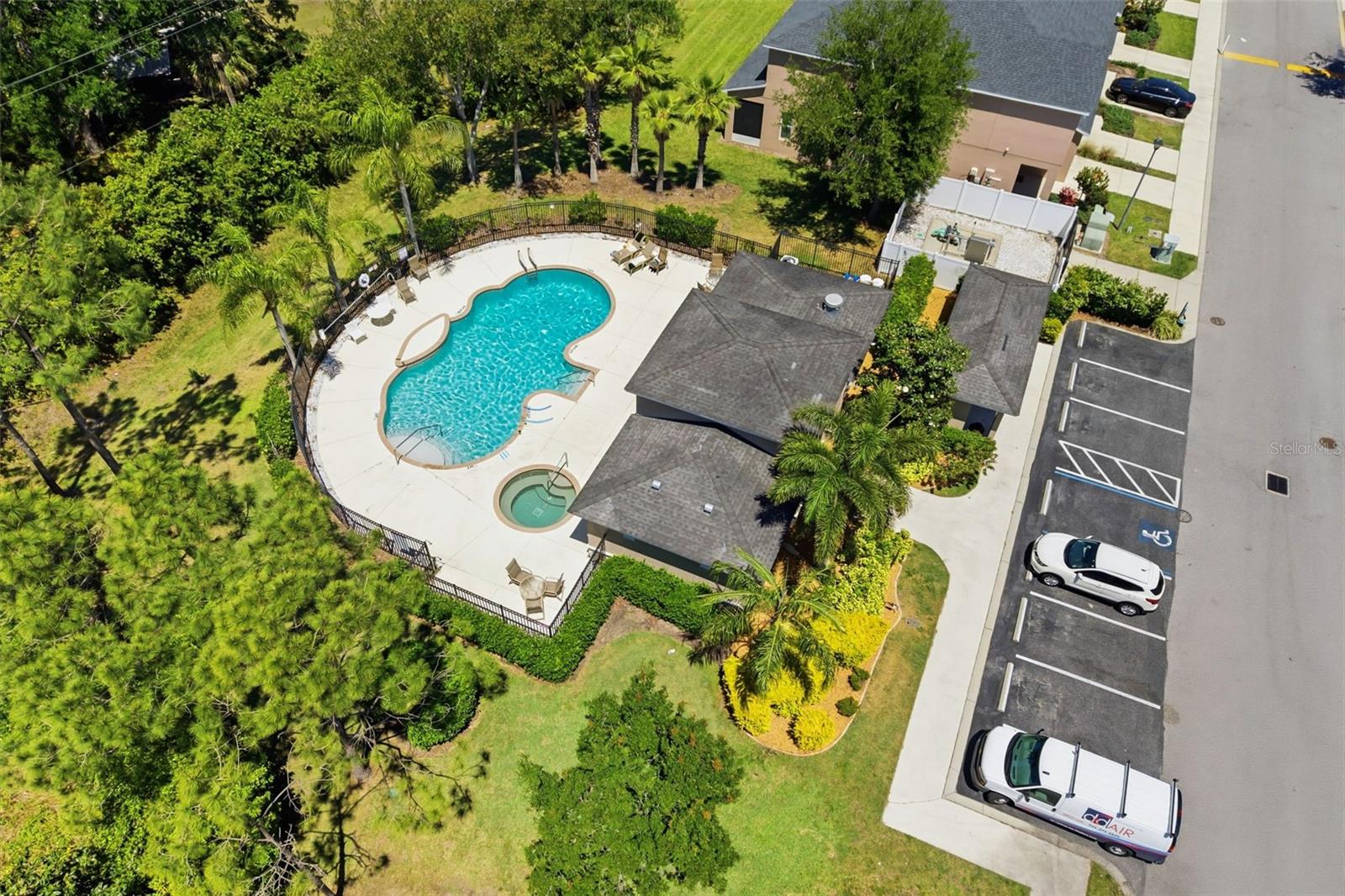 BRADFORD MANOR TWNHMS - Residential