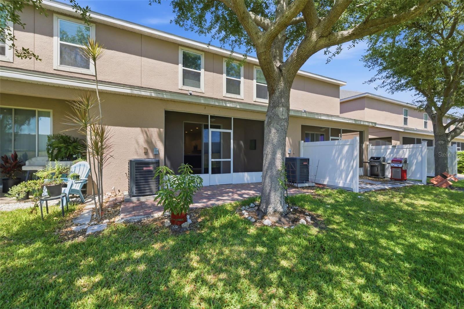 BRADFORD MANOR TWNHMS - Residential