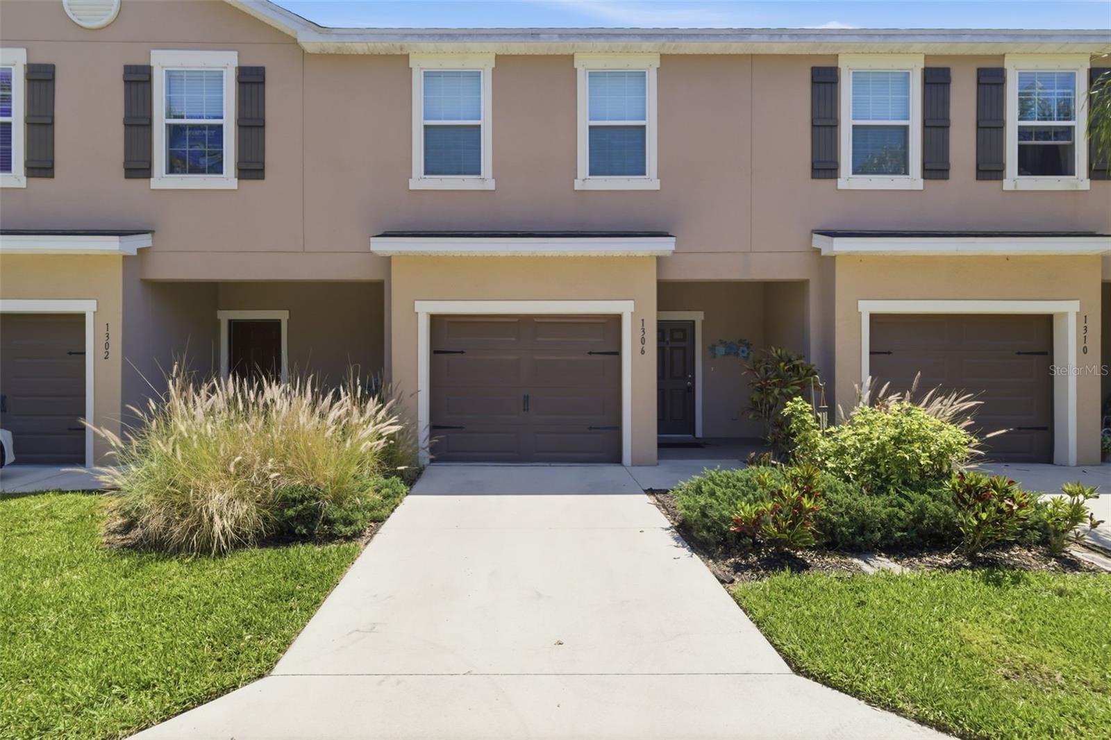 BRADFORD MANOR TWNHMS - Residential