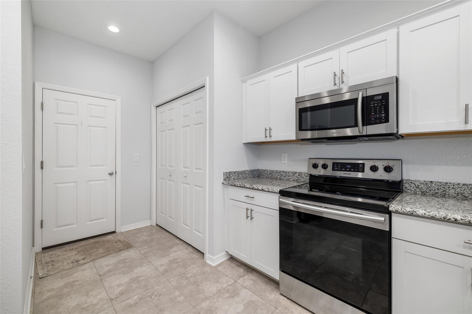 BRADFORD MANOR TWNHMS - Residential