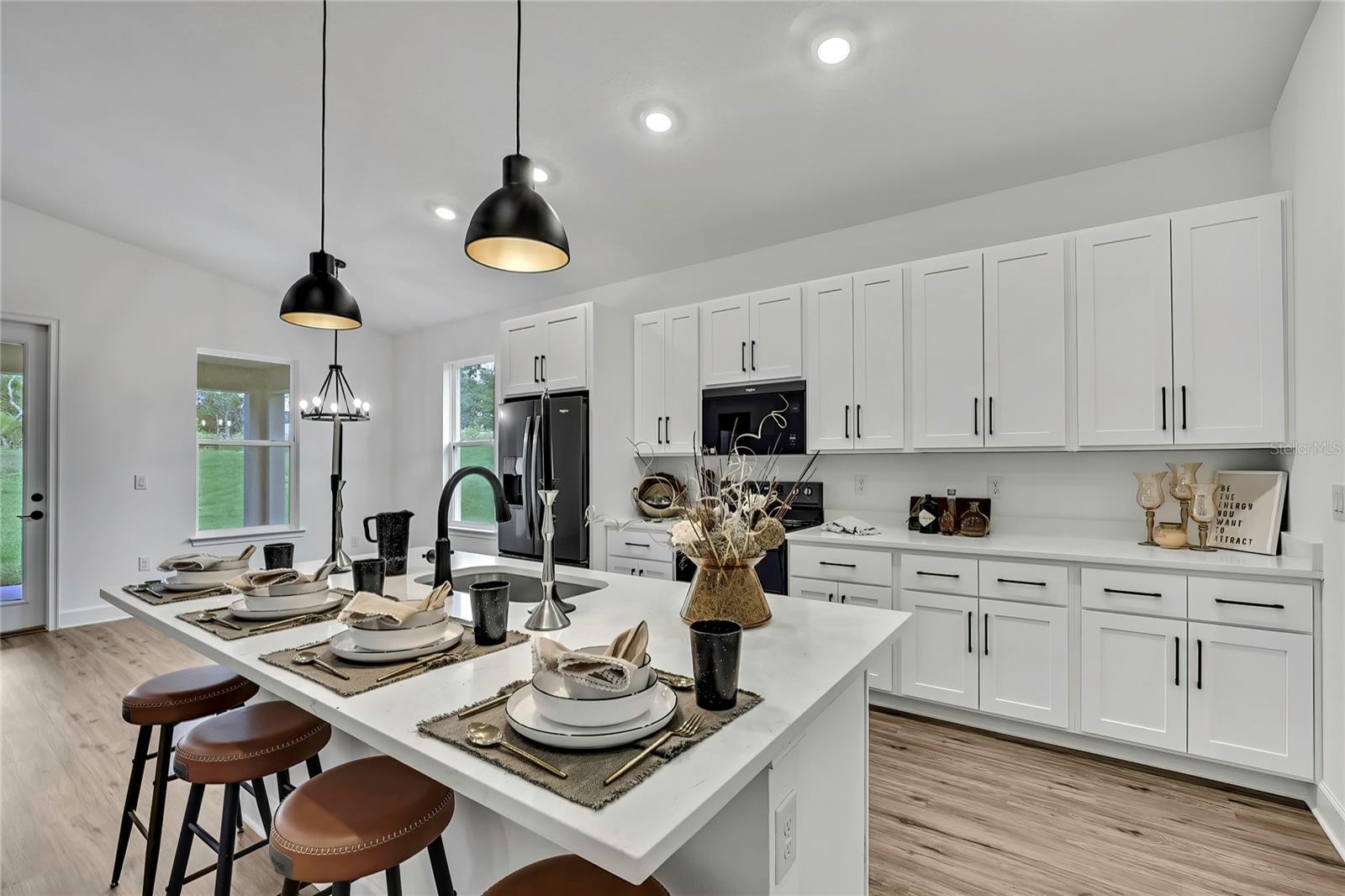 ROYAL HIGHLANDS - Residential