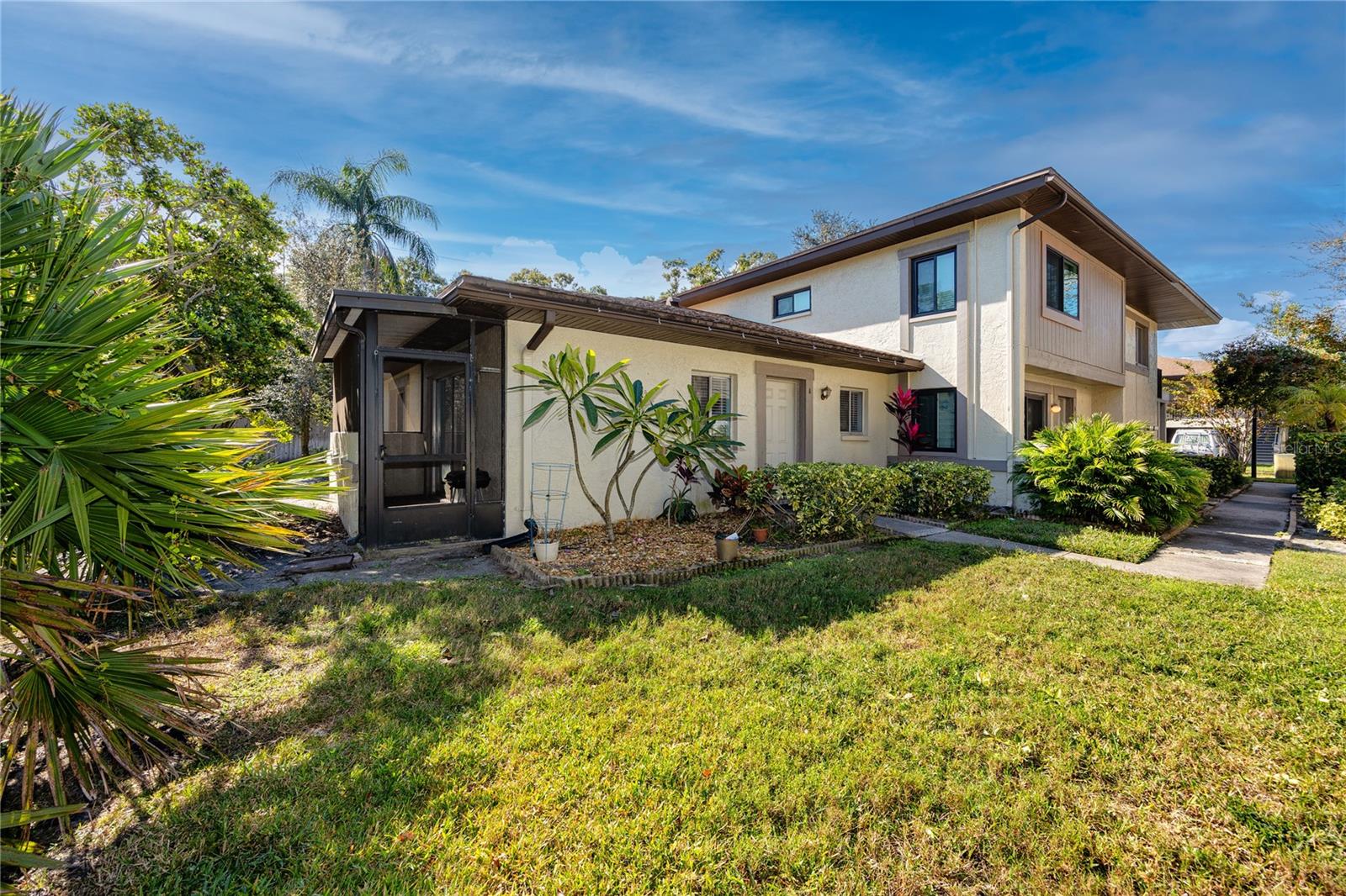 EASTWOOD SHORES 3 - Residential