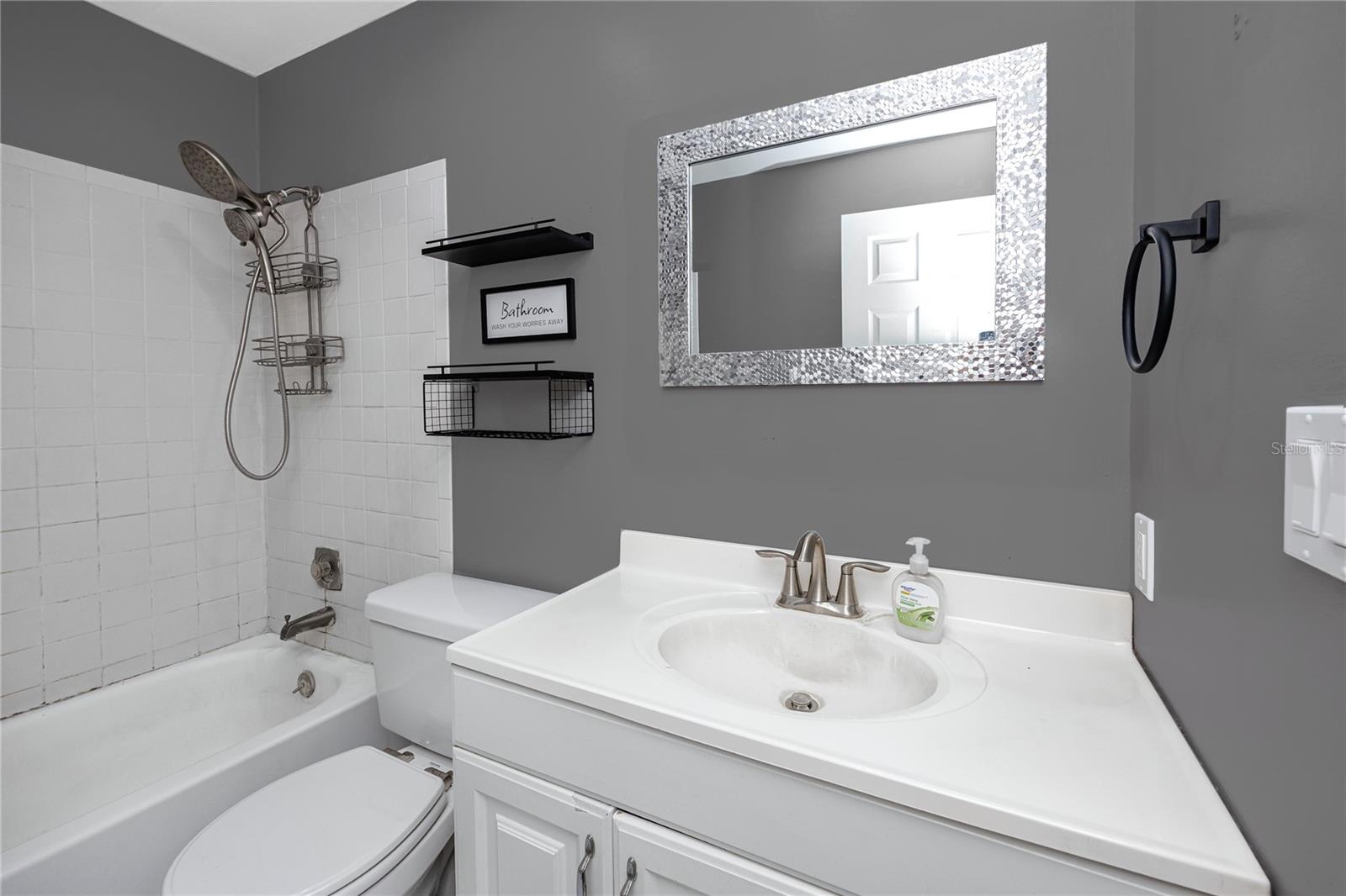 EASTWOOD SHORES 3 - Residential