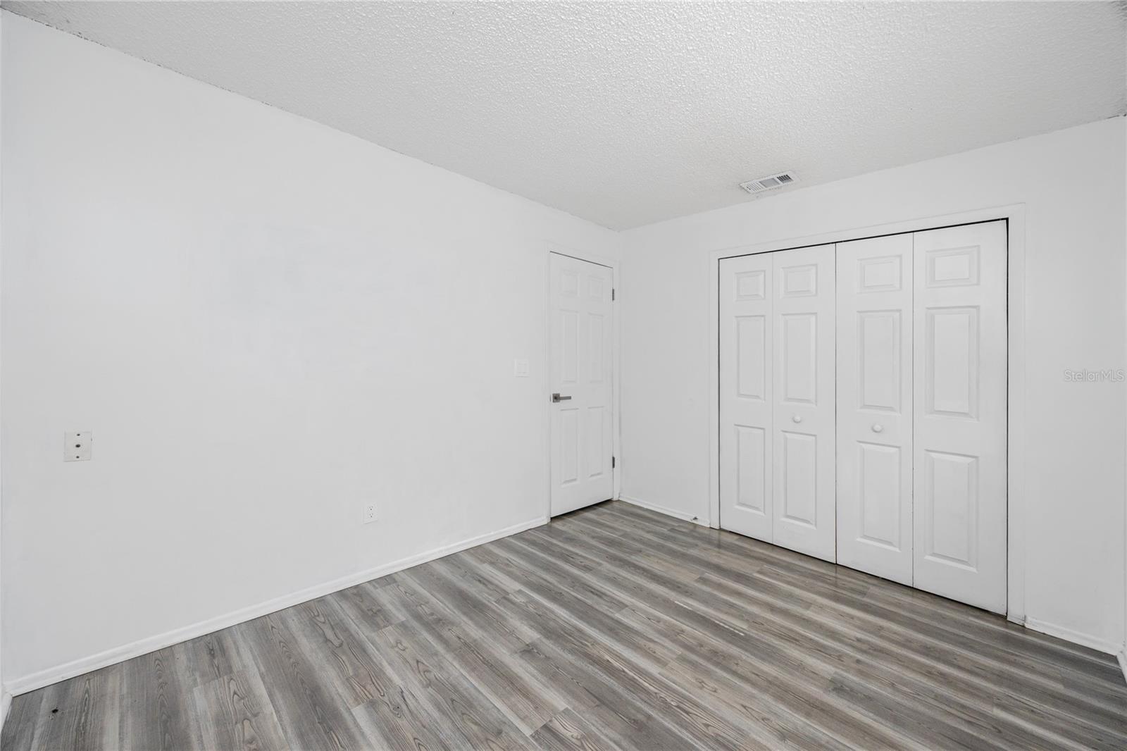 EASTWOOD SHORES 3 - Residential