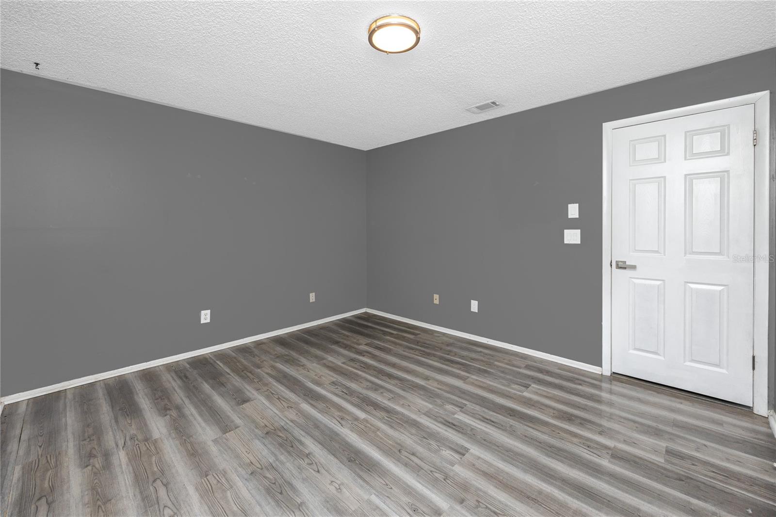 EASTWOOD SHORES 3 - Residential