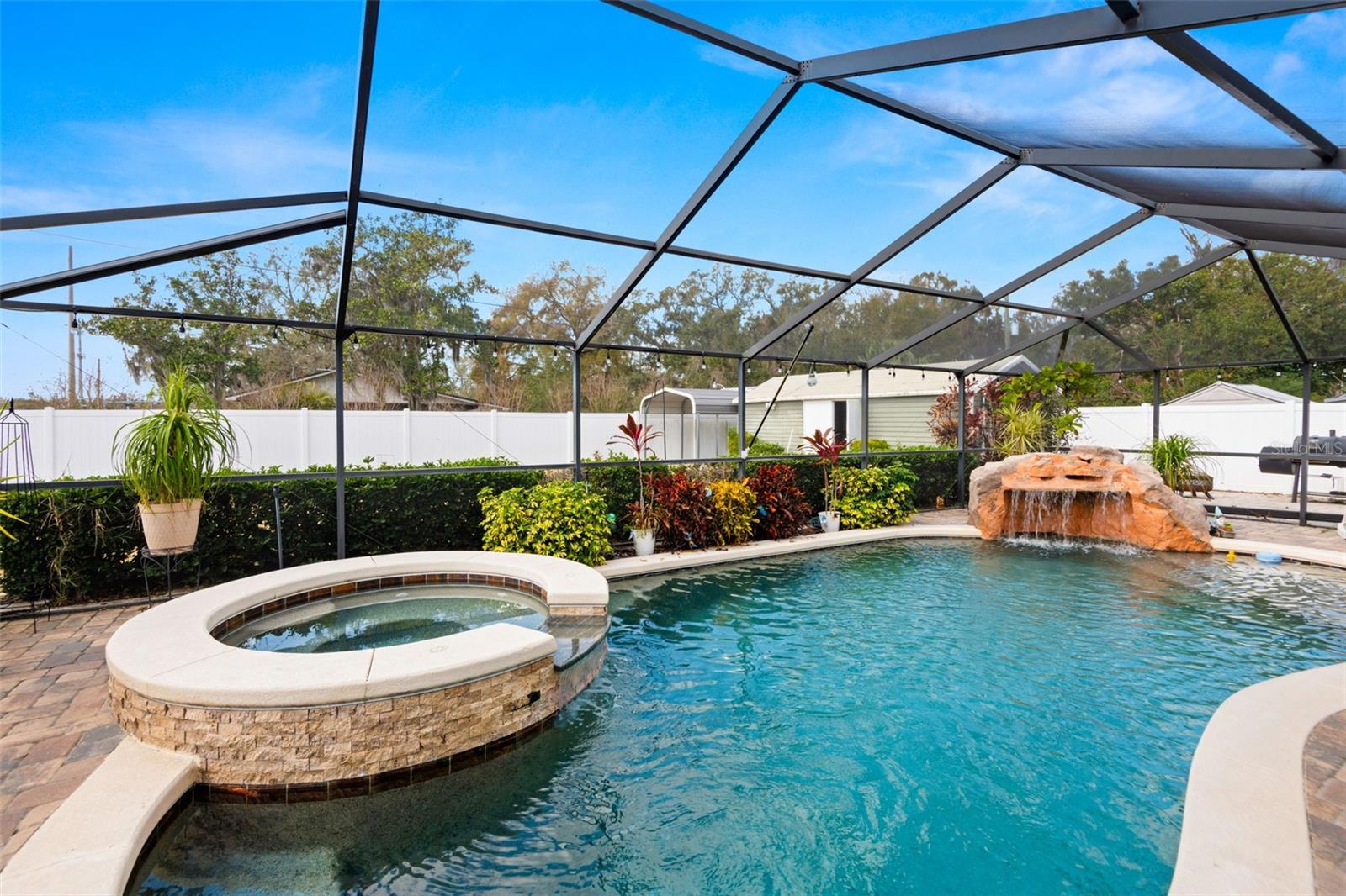 6143 BLACK WALNUT DRIVE