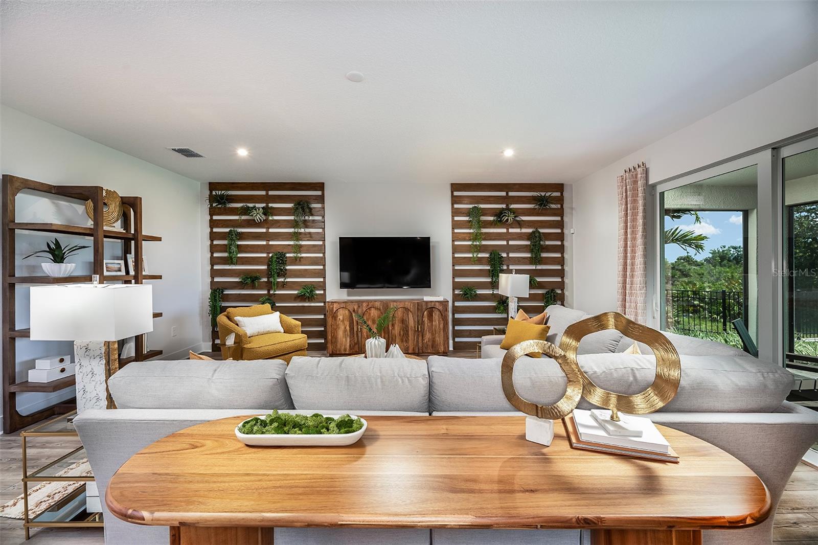 18607 ARBOR VISTA DRIVE