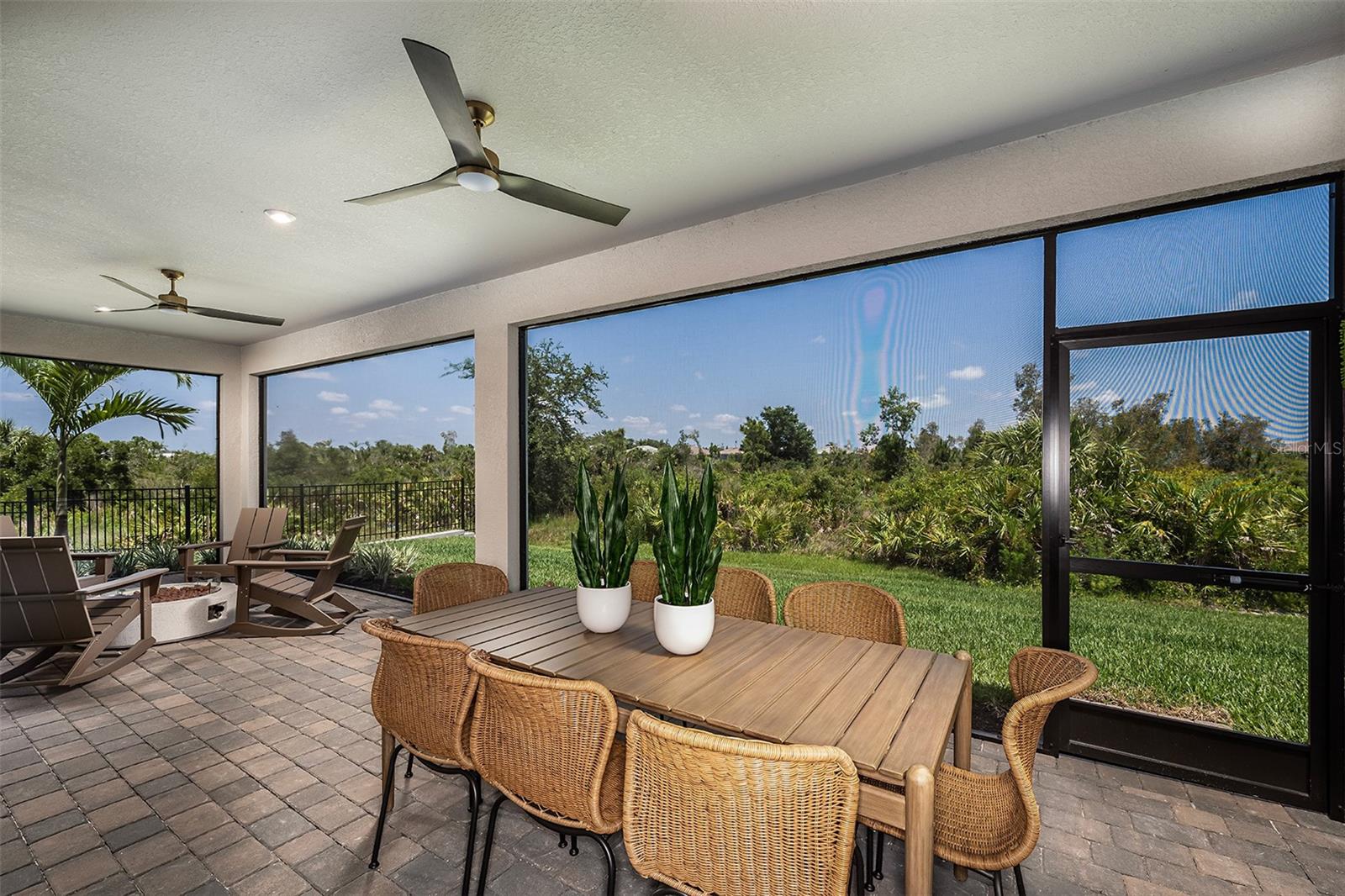 SUNSTONE LAKESIDE AT WELLEN PARK - Residential