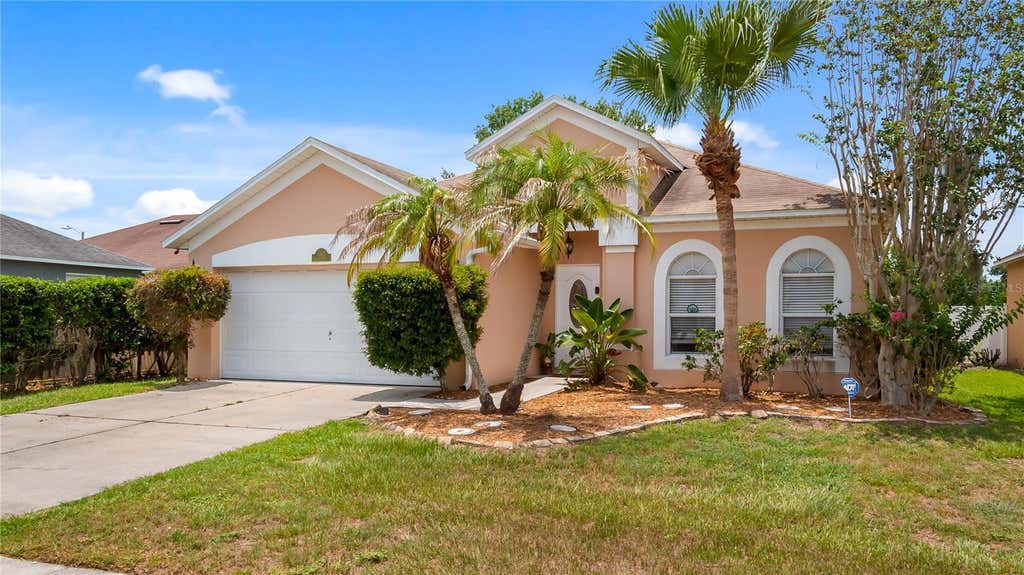 Photo of 12827 Woodbury Glen Drive, Orlando, FL 32828 (MLS # O6423476)
