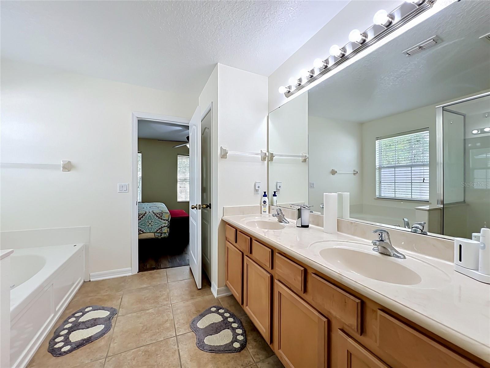 PROVENANCE - Residential Lease
