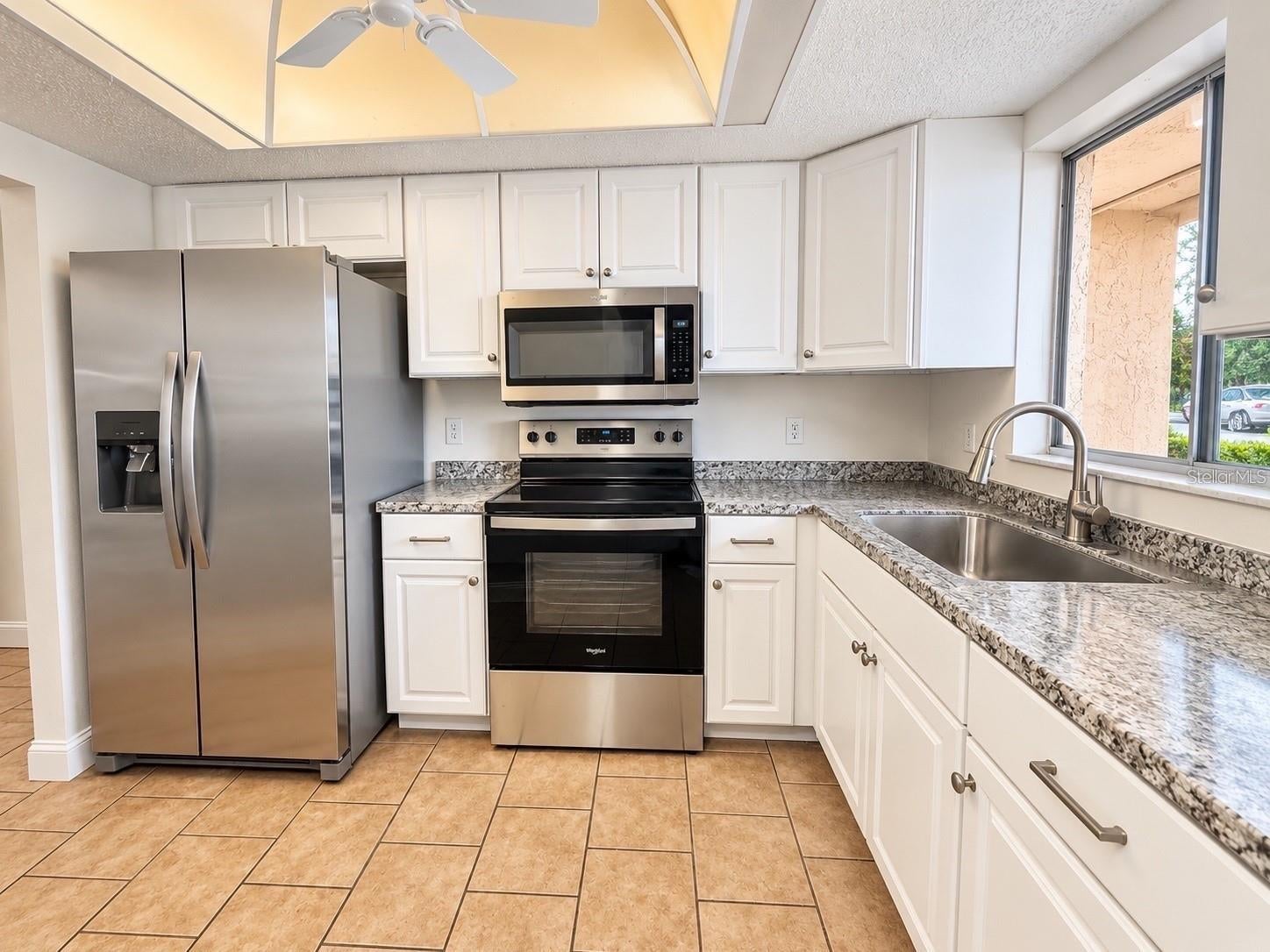 4127 HERON WAY E-111, BRADENTON, FL, 34205 2 4127 HERON WAY E-111