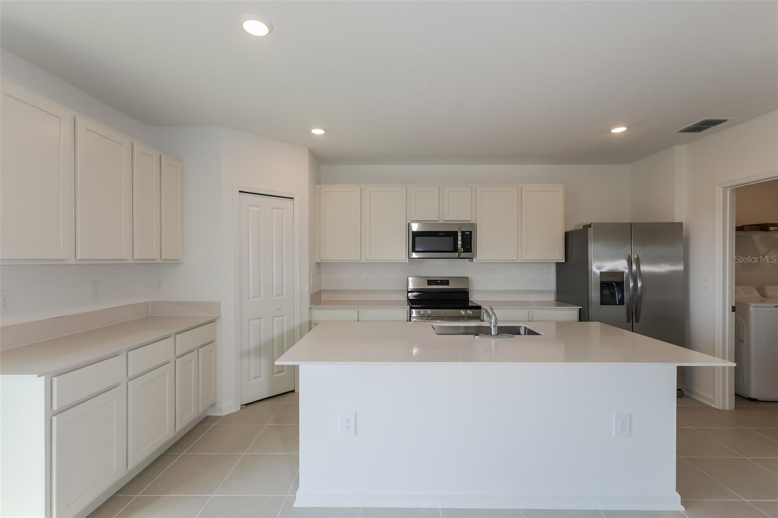 RANCHES/LK MCLEOD I - Residential Lease