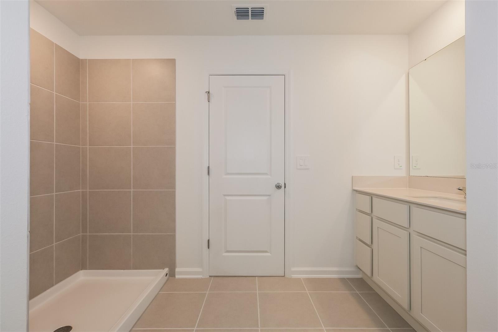 RANCHES/LK MCLEOD I - Residential Lease