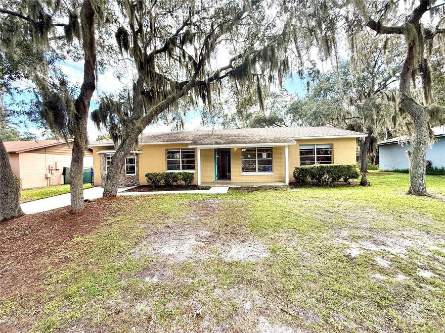 **TWO WEEKS FREE-FOR MOVE-INS WITHIN 15 DAYS OF APPLICATION** Move in today and take advantage of our Two Weeks FREE Rent Special! Secure your new home now and enjoy instant savings. Valid for a limited time only – don’t miss out! Welcome to 1009 Marlene Dr — Single-family home offering a convenient Orlando location. 3 bedrooms and 2 full bathrooms with living and dining area filled with natural light. Application fee of $75.00 per applicant, non-refundable. Applies to all individuals aged 18 and over. Pets permitted on a case by case basis owner must approve, pet screening, $350 required for approved pets. Application Required - person 18 years or older, minimum qualifications include a credit score of 580 or better, verifiable gross monthly income of at least 2.5x the amount of monthly rent, no evictions or landlord tenant collections. **MIGRATION FLEXIBILITY** Contact us for a showing.