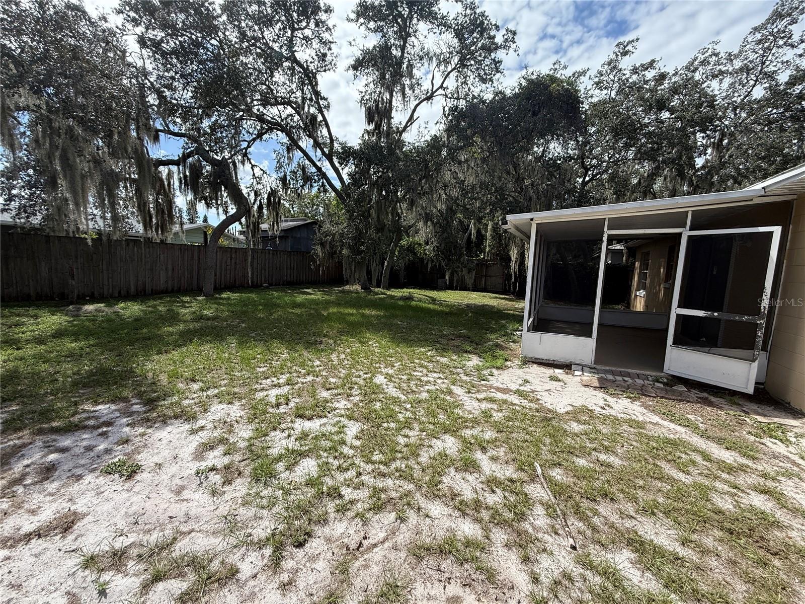 MICHELE WOODS - Residential Lease