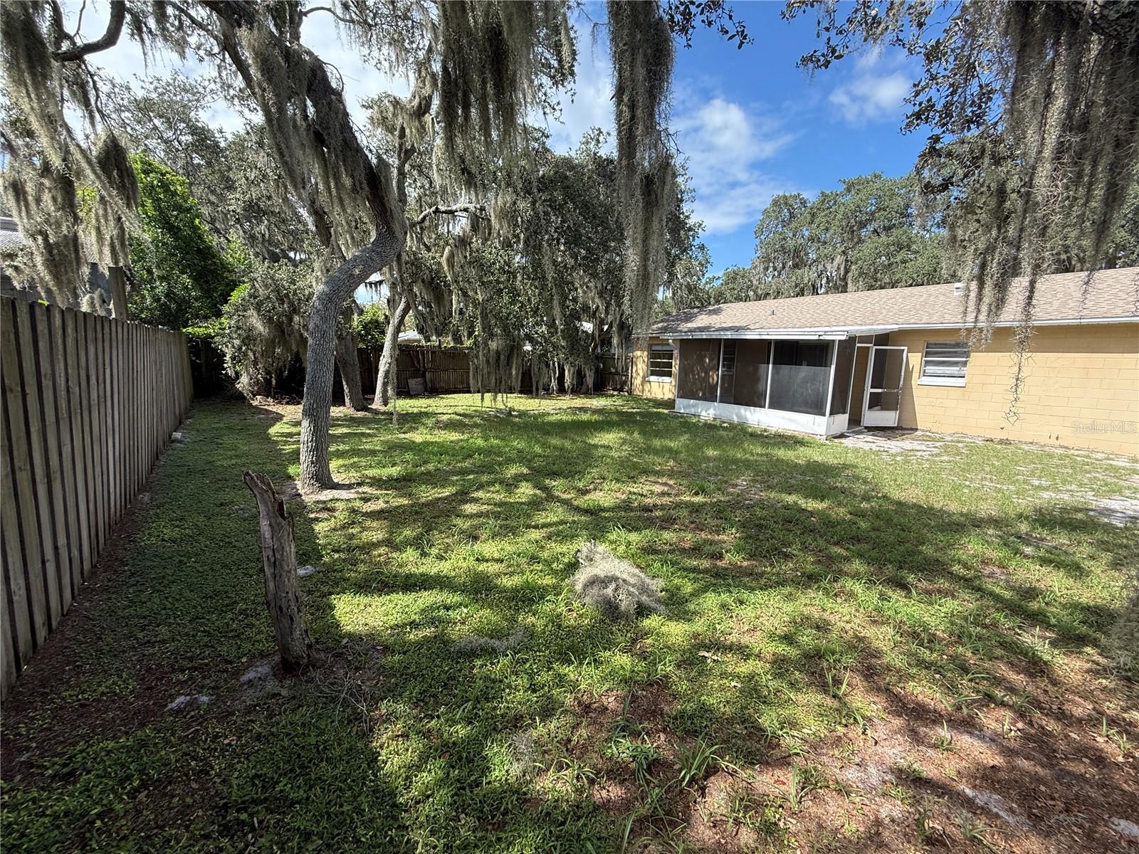 MICHELE WOODS - Residential Lease