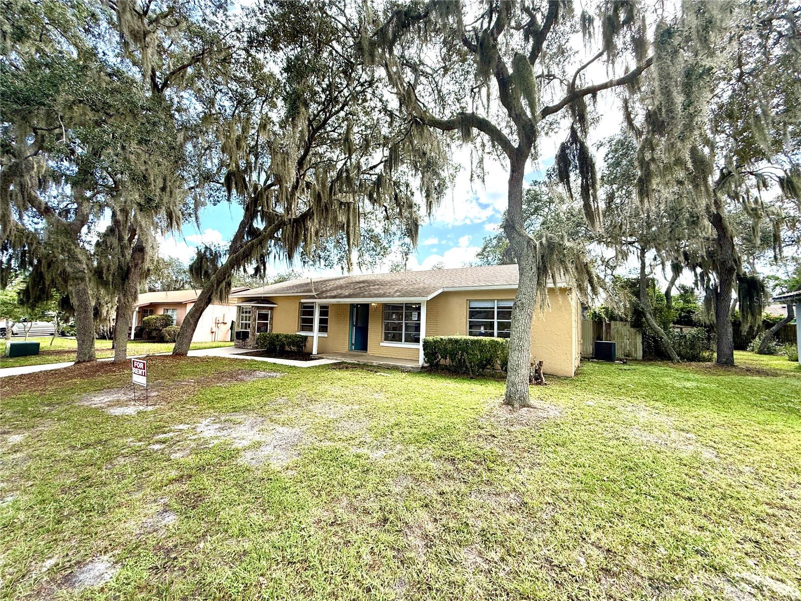MICHELE WOODS - Residential Lease
