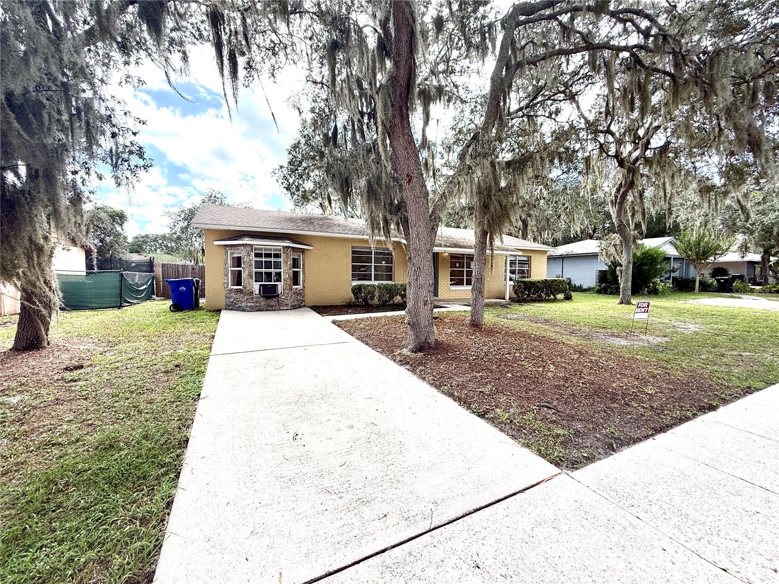 MICHELE WOODS - Residential Lease