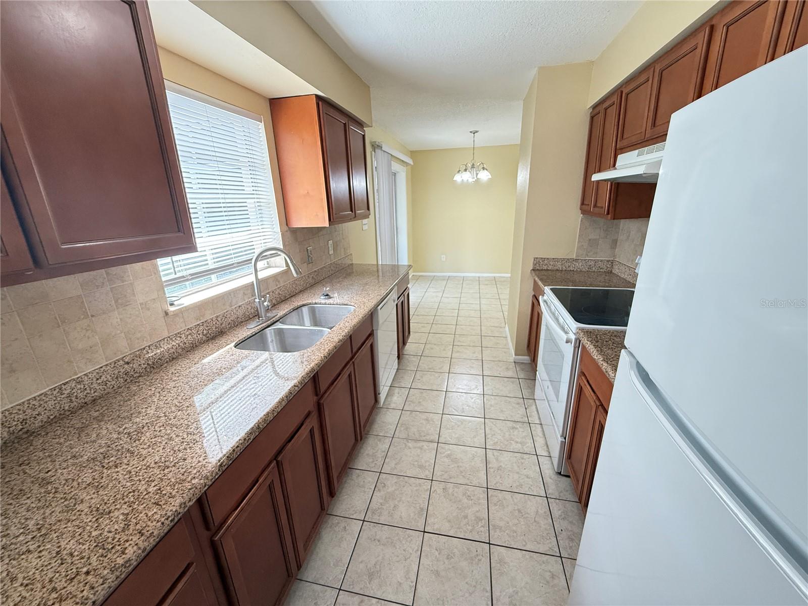MICHELE WOODS - Residential Lease