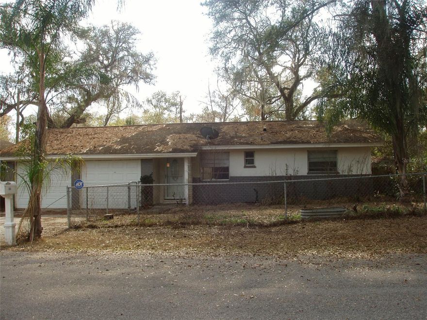 Investor/Fix and Flip.  CASH ONLY. This property has been damaged by Hurricane Milton. County records say 3 bedrooms. Sellers says 2 bedrooms with additional room turned into a bedroom with a wardrobe/standing closet.