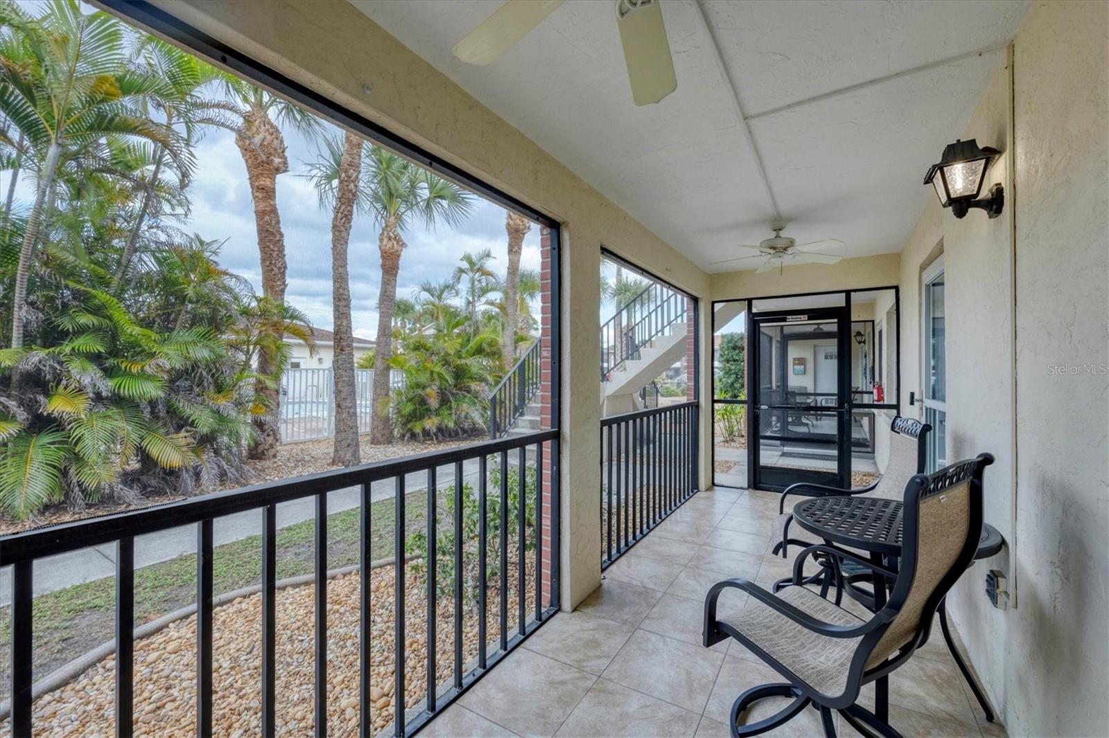 PALM MANOR PH 02 - Residential