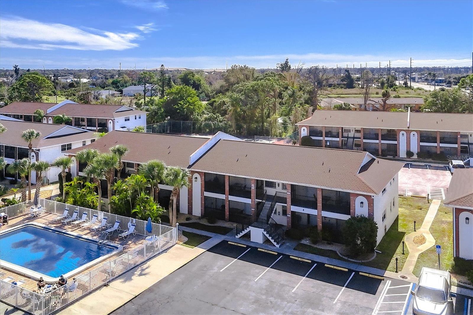 PALM MANOR PH 02 - Residential