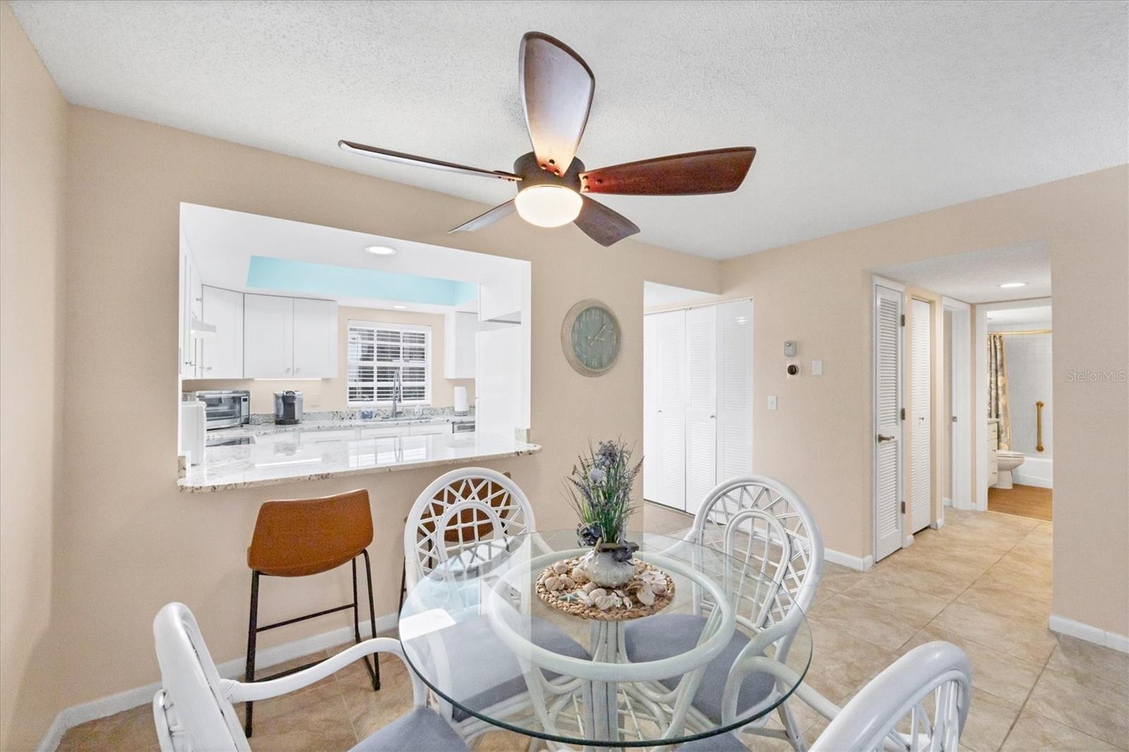 PALM MANOR PH 02 - Residential