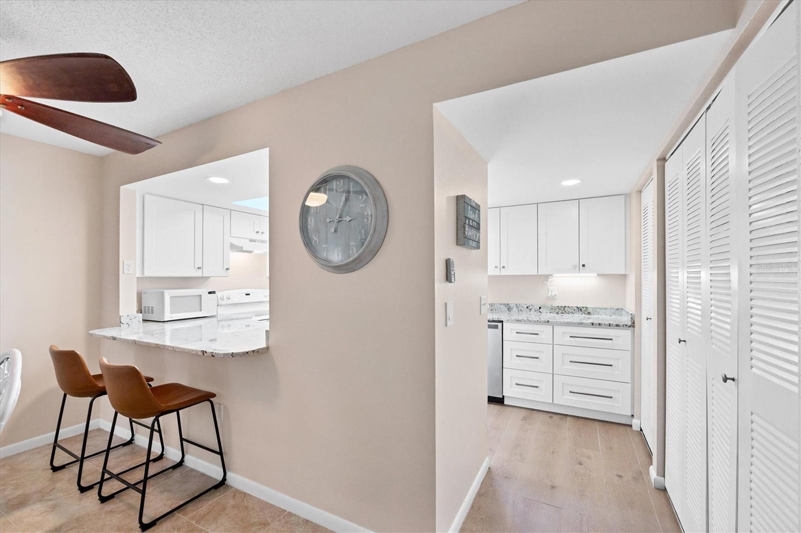 PALM MANOR PH 02 - Residential