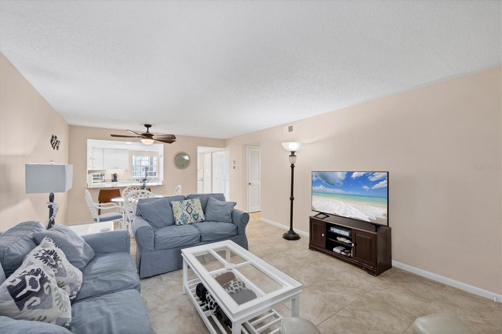 PALM MANOR PH 02 - Residential