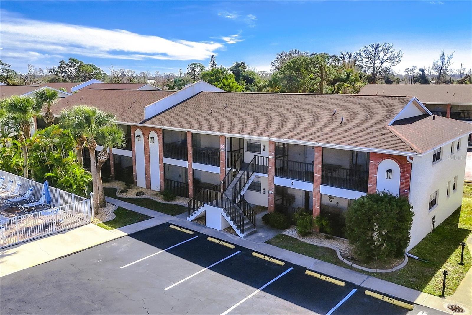 PALM MANOR PH 02 - Residential