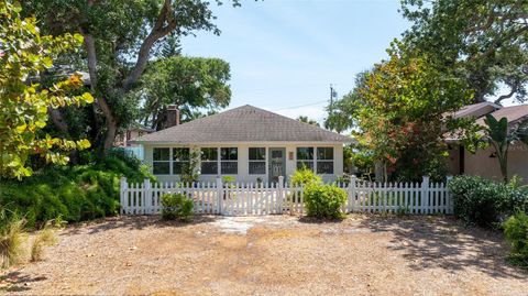 825 E 23RD AVENUE NEW SMYRNA BEACH FL 32169