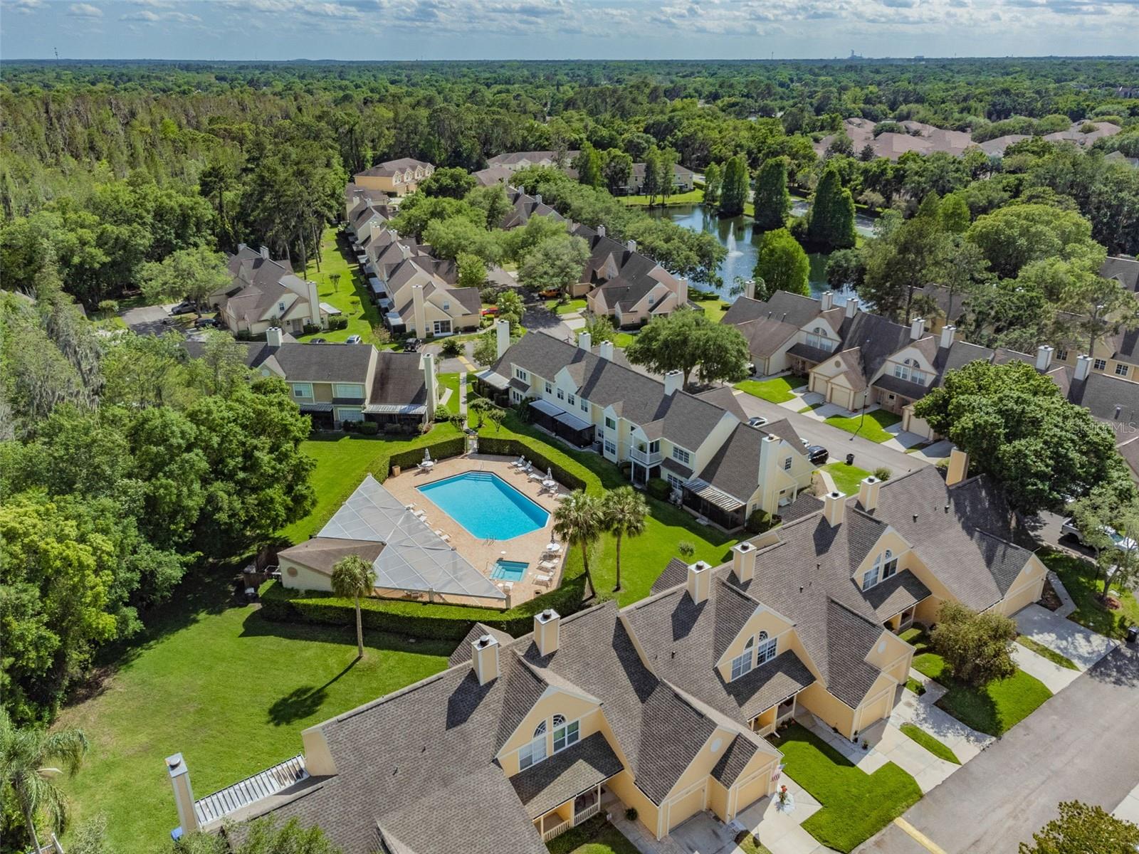 PINE GROVE CONDO AT BLOOMINGDALE - Residential