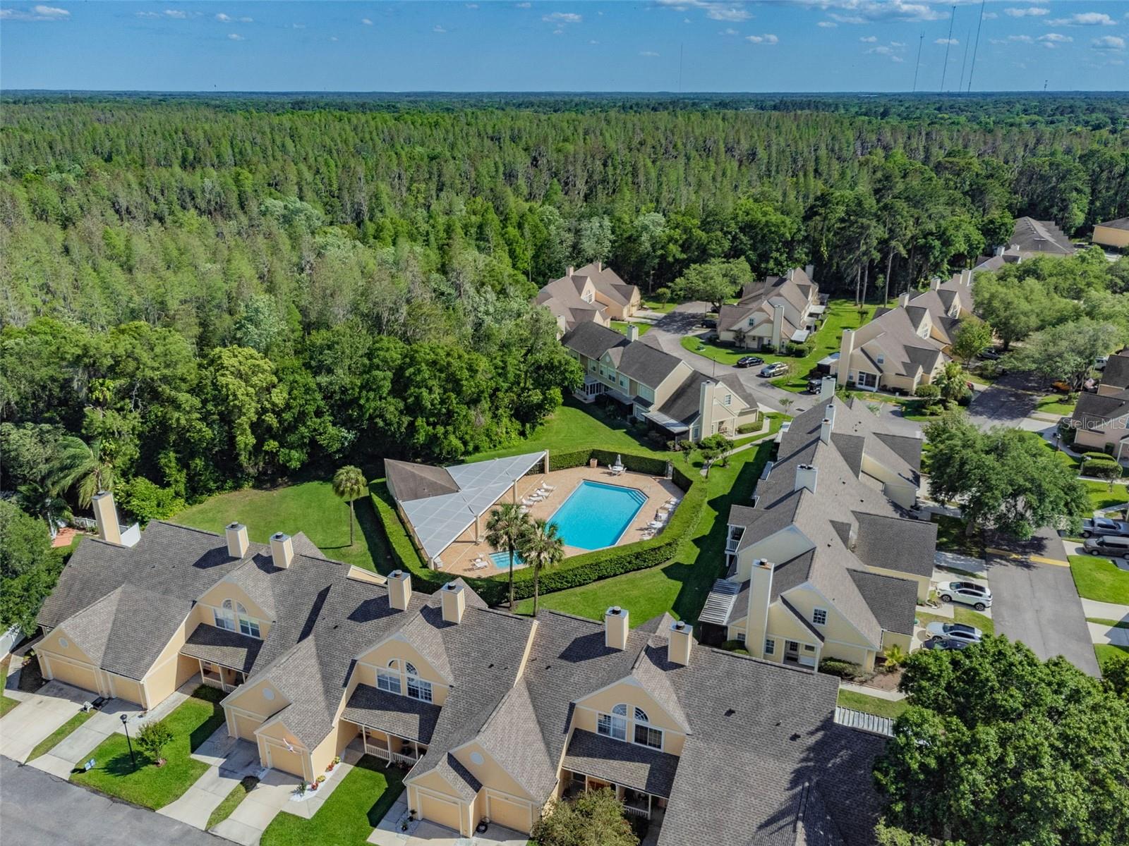 PINE GROVE CONDO AT BLOOMINGDALE - Residential