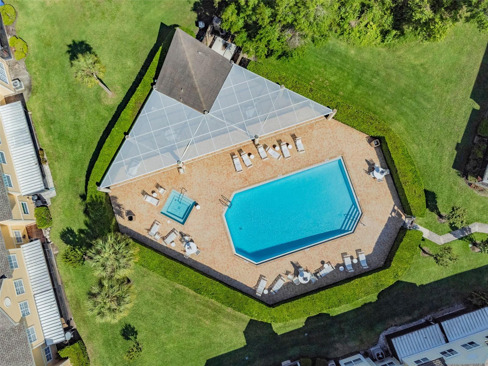 PINE GROVE CONDO AT BLOOMINGDALE - Residential