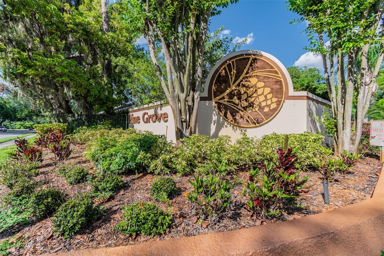 PINE GROVE CONDO AT BLOOMINGDALE - Residential