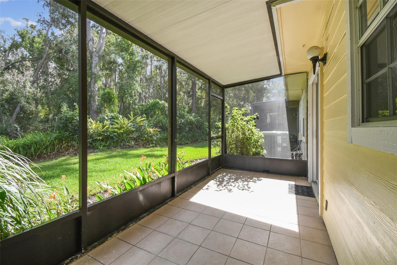 PINE GROVE CONDO AT BLOOMINGDALE - Residential