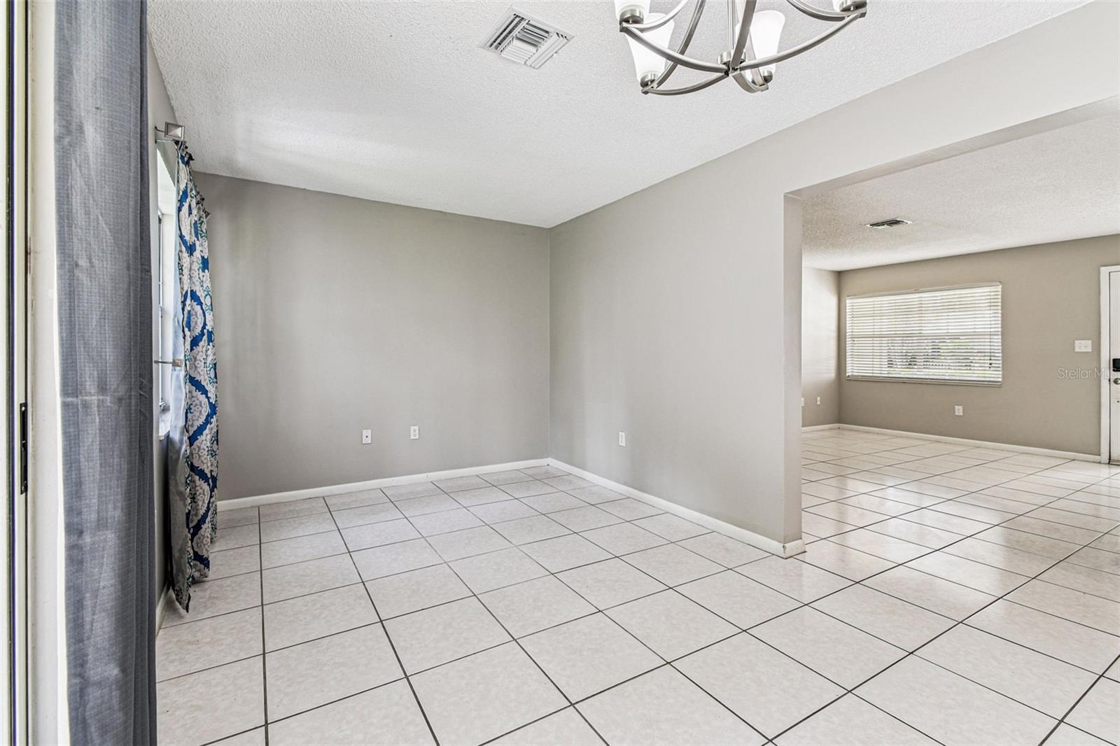 PINE GROVE CONDO AT BLOOMINGDALE - Residential