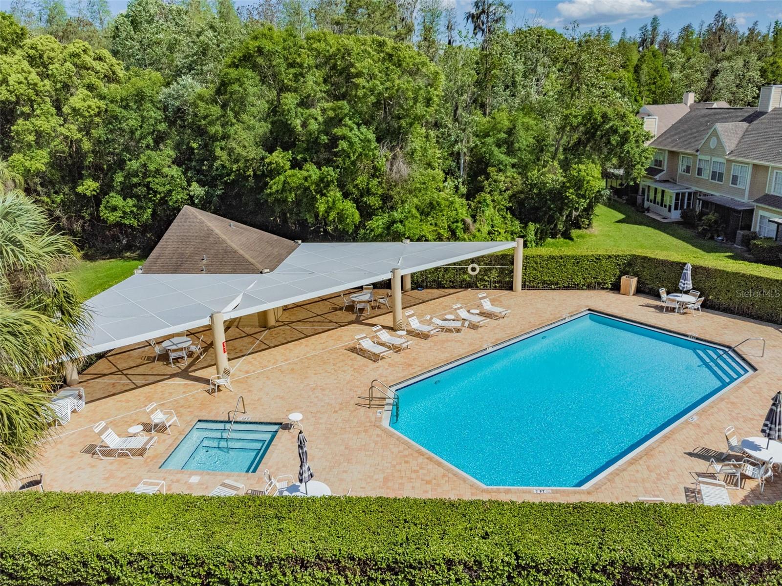 PINE GROVE CONDO AT BLOOMINGDALE - Residential