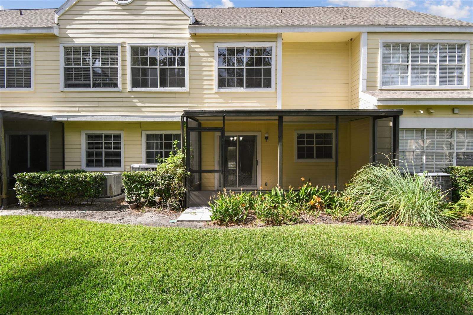 PINE GROVE CONDO AT BLOOMINGDALE - Residential