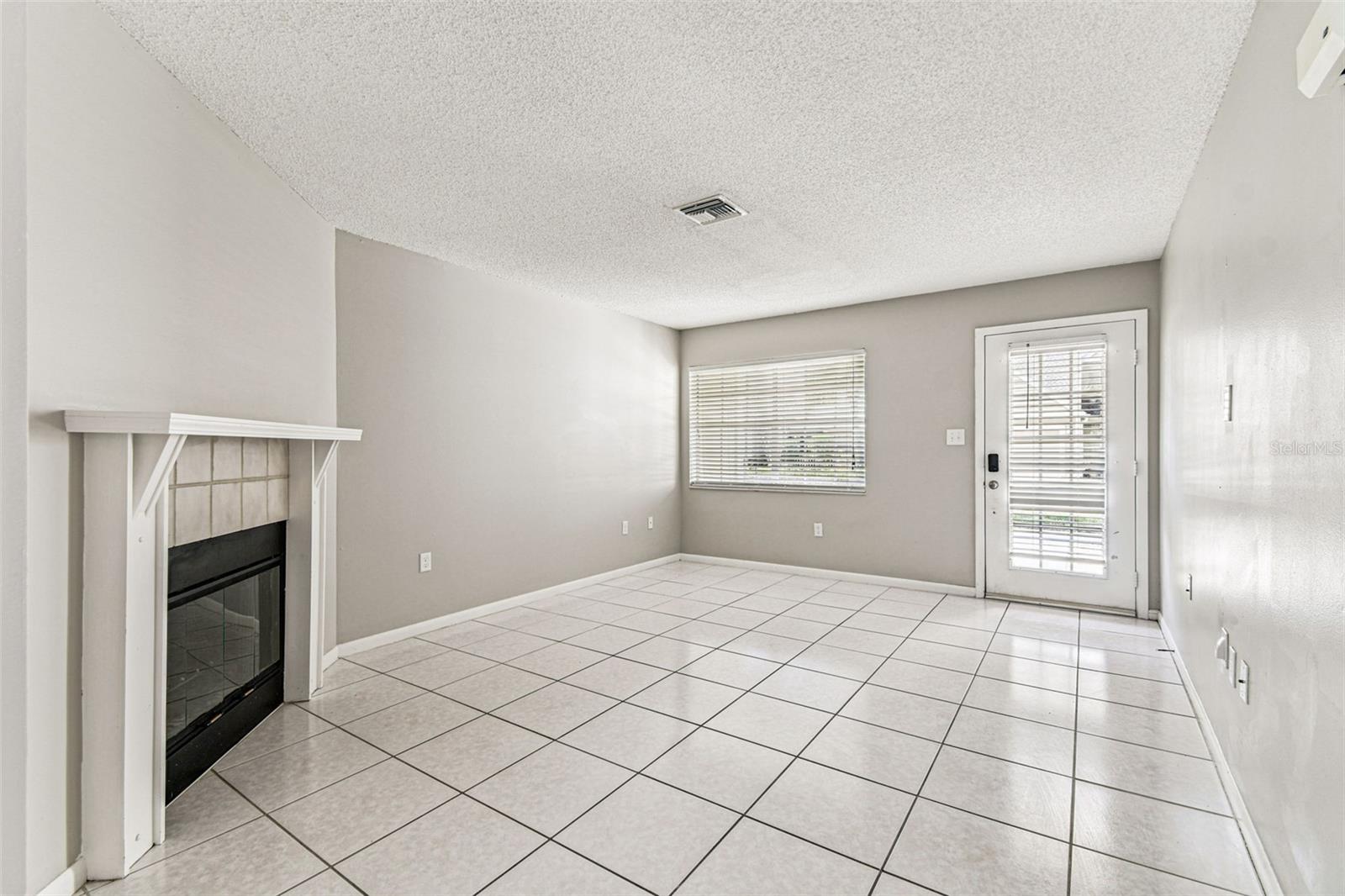 PINE GROVE CONDO AT BLOOMINGDALE - Residential