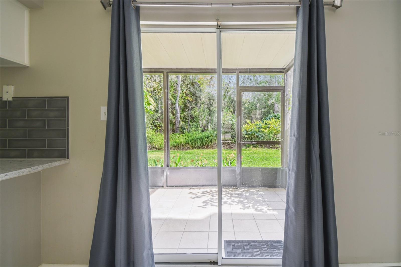 PINE GROVE CONDO AT BLOOMINGDALE - Residential