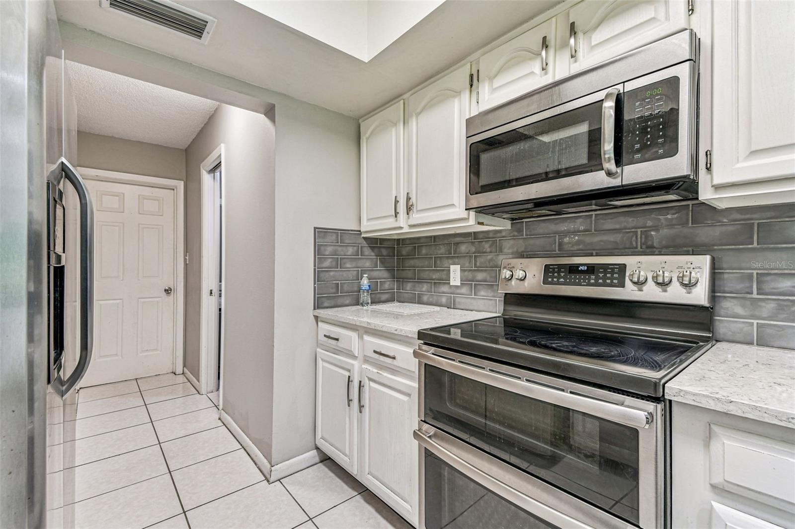 PINE GROVE CONDO AT BLOOMINGDALE - Residential