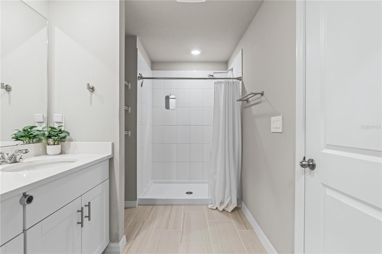 TOWNS/WATERGRASS - Residential