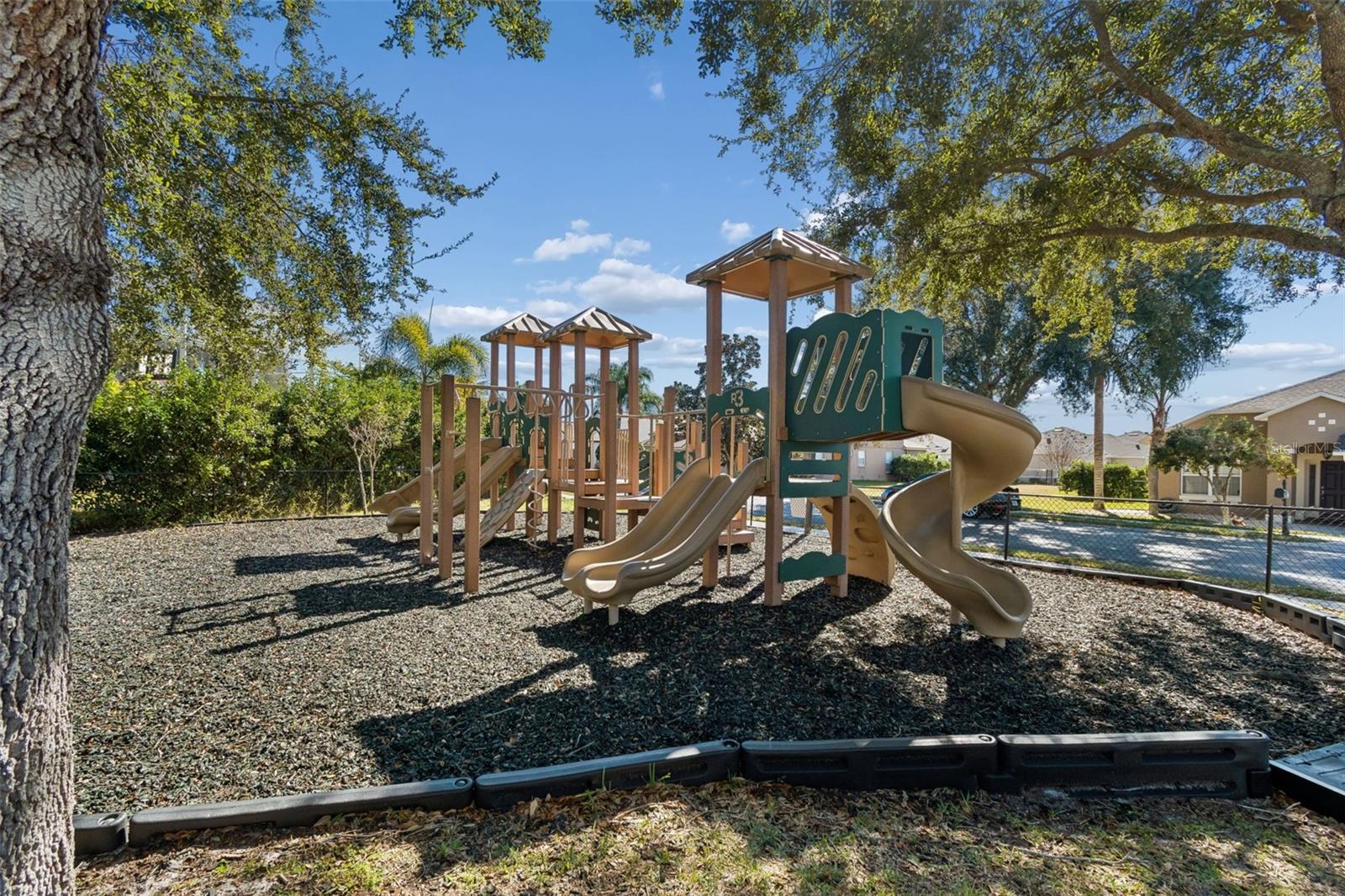 TRINITY WEST - Residential