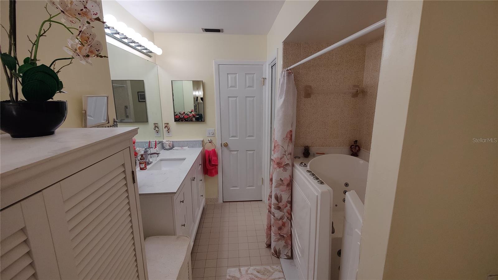 KNOLLWOOD 2ND ADD - Residential