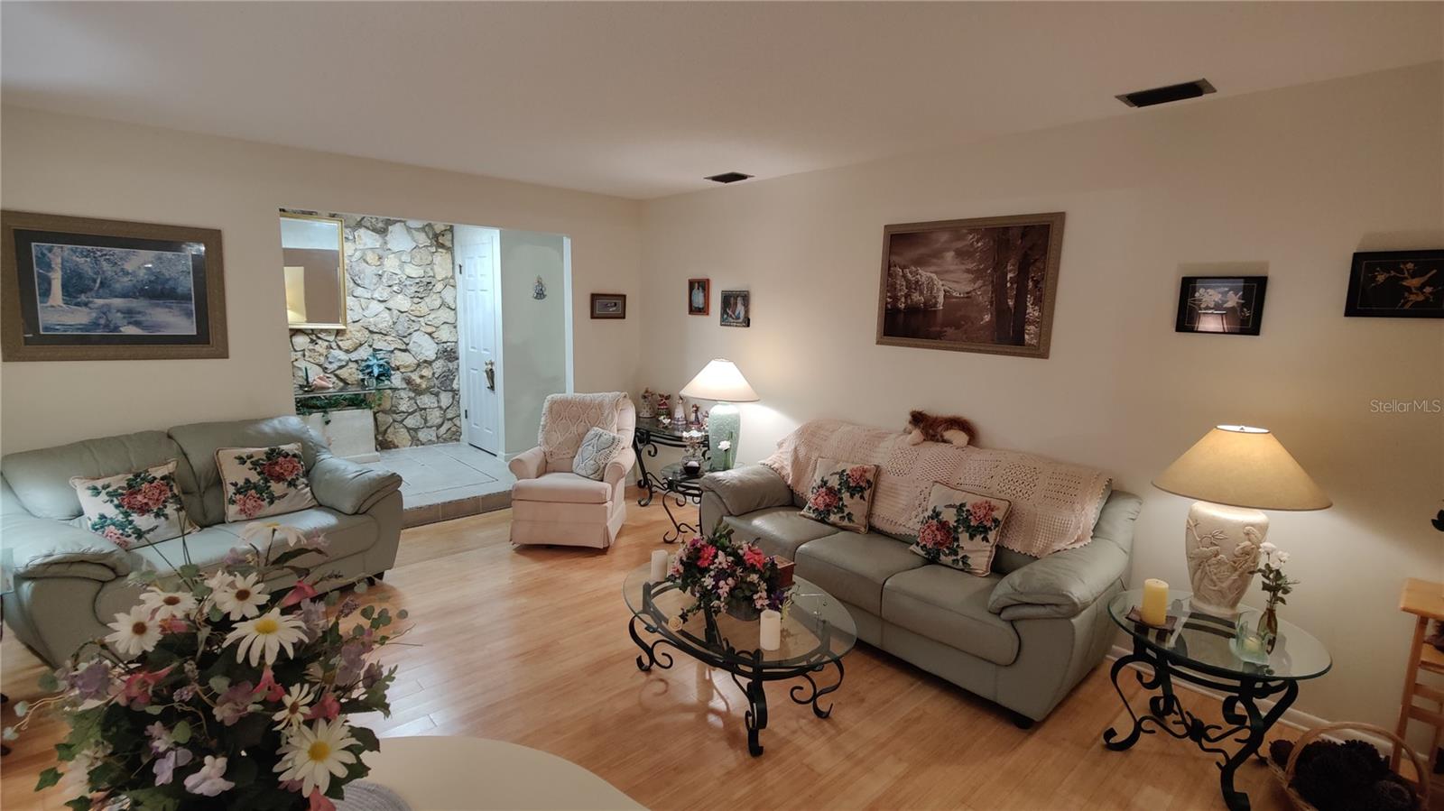 KNOLLWOOD 2ND ADD - Residential