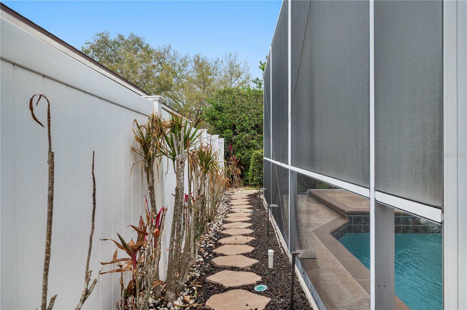 VAN DYKE ESTATES - Residential