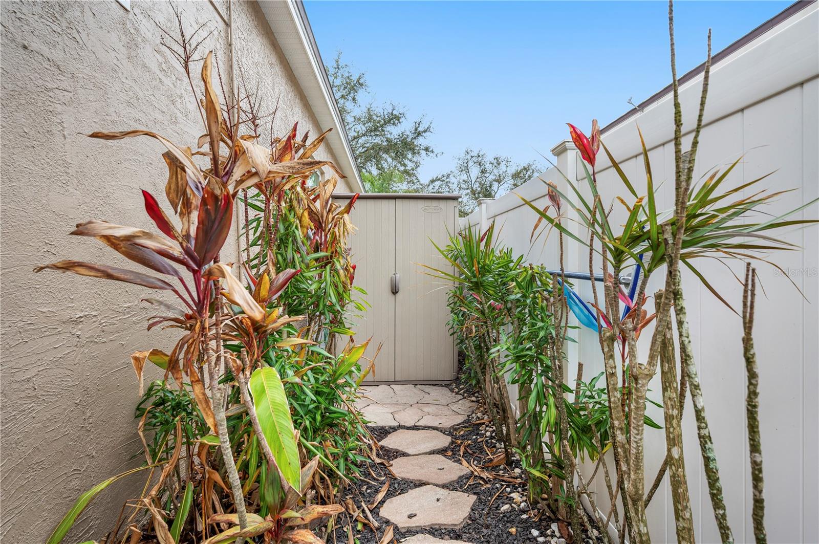 VAN DYKE ESTATES - Residential