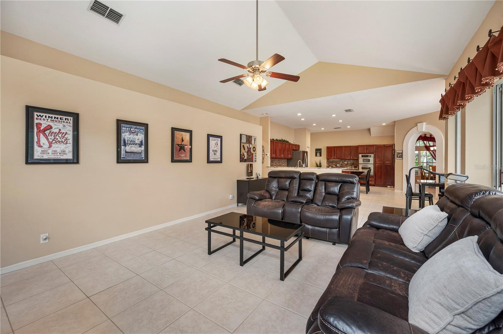 VAN DYKE ESTATES - Residential